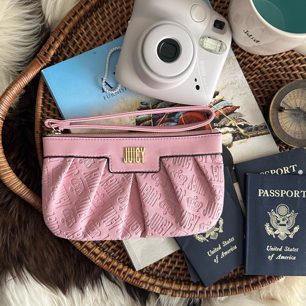 Juicy Couture Pink Y2K Barbiecore Vegan Leather Zip Wallet Wristlet